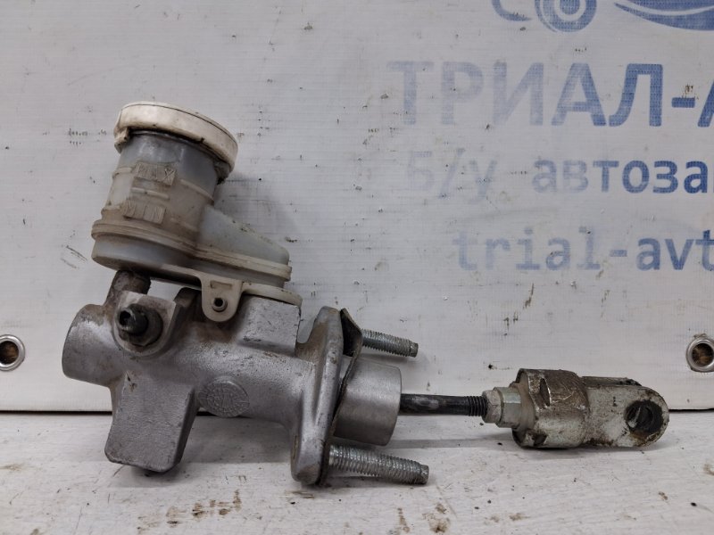 Цилиндр сцепления главный Mitsubishi L200 2006-2015 KB 2.5 Diesel 4D56 MR995034 Б/У