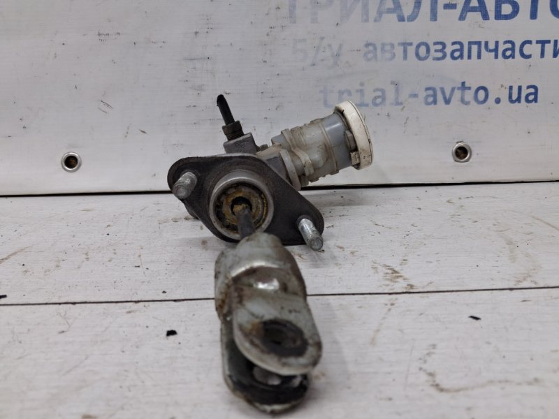 Цилиндр сцепления главный L200 2006-2015 KB 2.5 Diesel 4D56