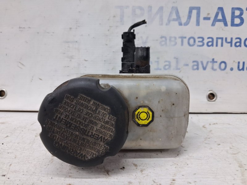 Бачок главного тормозного цилиндра Hyundai Sonata NF 2.4 бензин G4KC Бачок главного тормозного цилиндра Hyundai Sonata NF 2.4 бензин G4KC