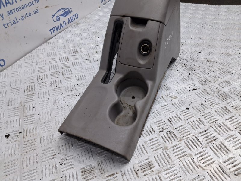 Подлокотник L200 2006-2015 KB 2.5 Diesel 4D56