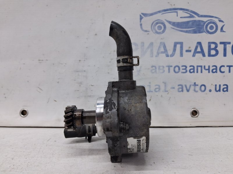 Насос вакуумный Mitsubishi L200 KB 2.5 Diesel 4D56