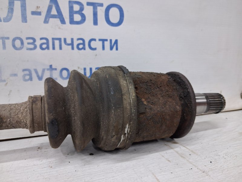 Привод задний левый Outlander 2003-2006 cu 2.4 бензин 4G69