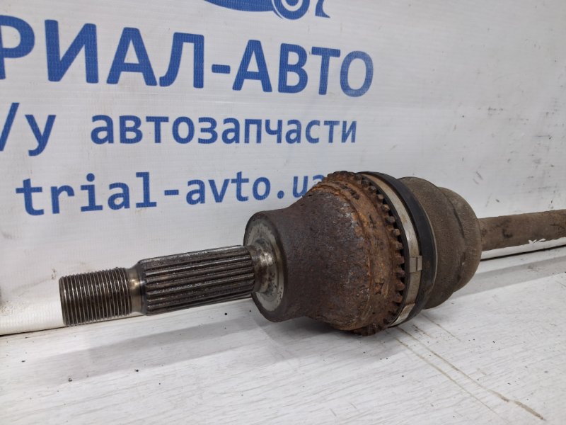 Привод задний правый Outlander 2003-2006 cu 2.4 бензин 4G69