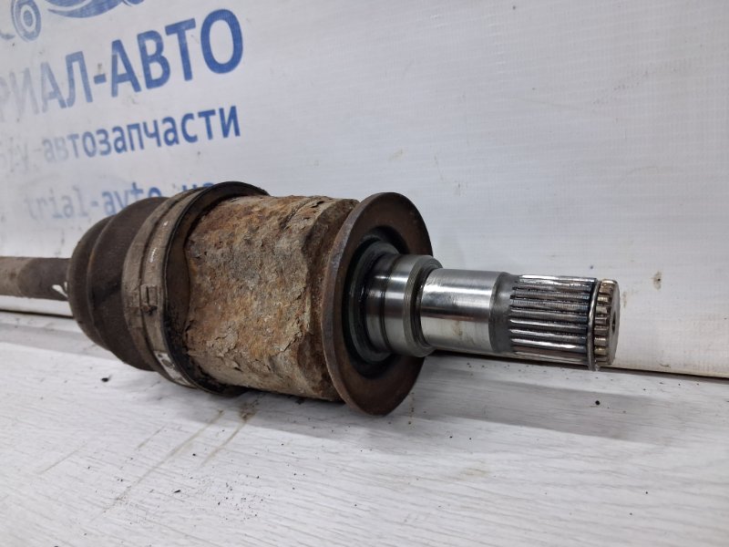 Привод задний правый Outlander 2003-2006 cu 2.4 бензин 4G69