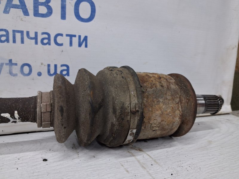 Привод задний правый Outlander 2003-2006 cu 2.4 бензин 4G69