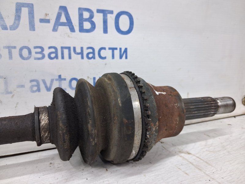 Привод задний левый Outlander 2003-2006 cu 2.4 бензин 4G69