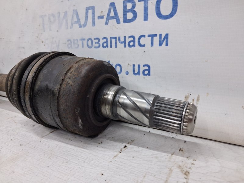 Привод передний левый АКПП Sorento 2002-2011 BL 2.5 diesel D4CB Привод передний левый АКПП Sorento 2002-2011 BL 2.5 diesel D4CB