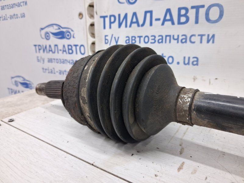 Привод передний правый АКПП Sorento 2002-2011 BL 2.5 diesel D4CB