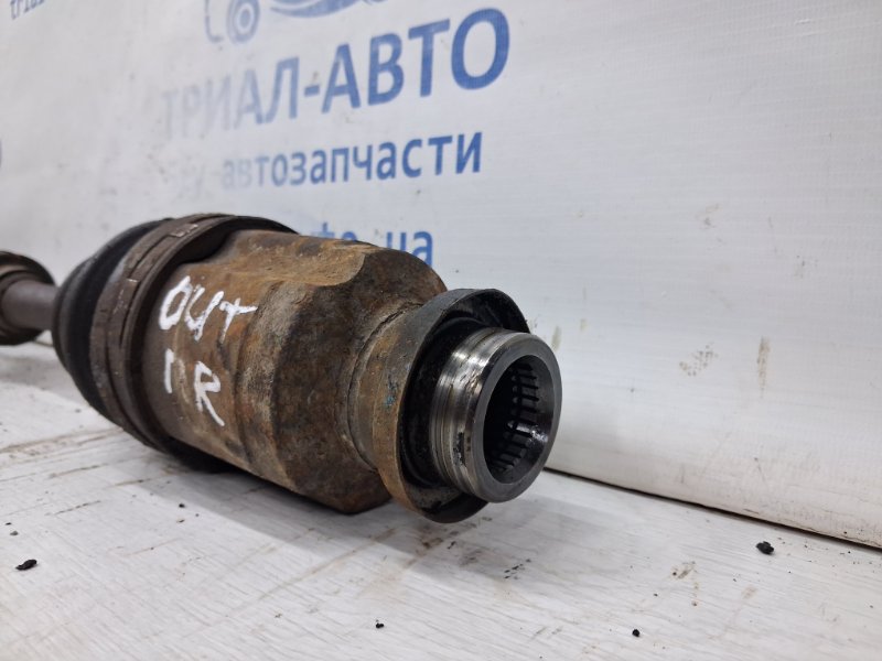 Привод передний правый АКПП Outlander 2003-2006 cu 2.4 бензин 4G69