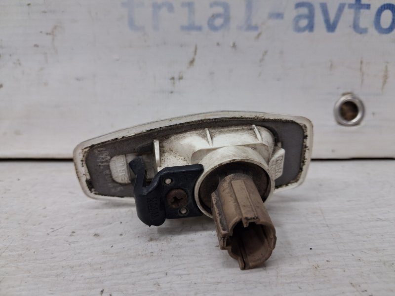 Повторитель поворотника Sorento 2002-2011 BL 2.5 diesel D4CB