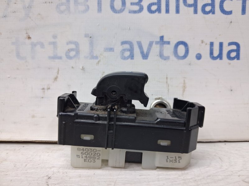 Кнопка стеклоподъемника Toyota Prado 2002-2009 J120 4.0 1GR-FE 8403060020 Б/У