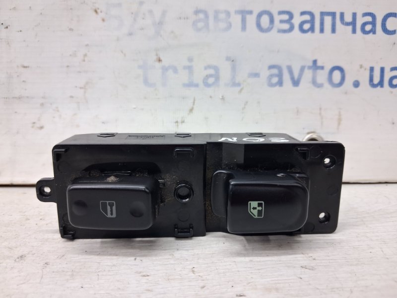 Кнопка стеклоподъемника передняя правая Sonata 2004-2010 NF 2.4 бензин G4KC Кнопка стеклоподъемника передняя правая Sonata 2004-2010 NF 2.4 бензин G4KC