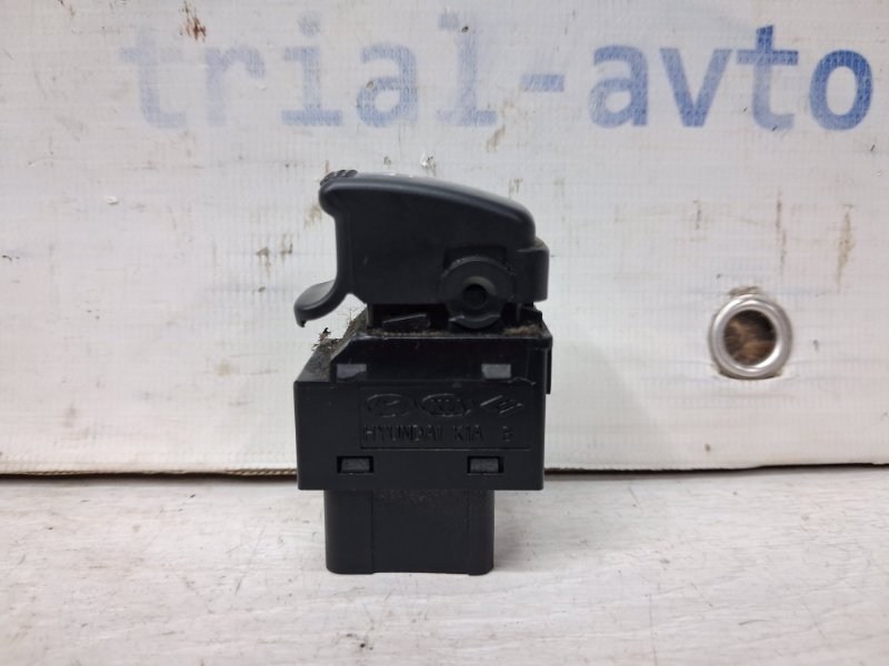 Запчасть кнопка стеклоподъемника Hyundai Tucson 2004-2009 JM 2.0 diesel D4EA 935802E050WK Б/У Кнопка стеклоподъемника Hyundai Tucson 2004-2009 JM 2.0 diesel D4EA 935802E050WK Б/У