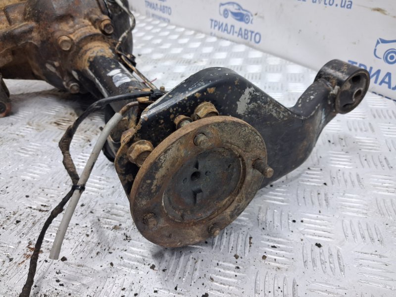 Редуктор передний Mitsubishi L200 KB 2.5 Diesel 4D56