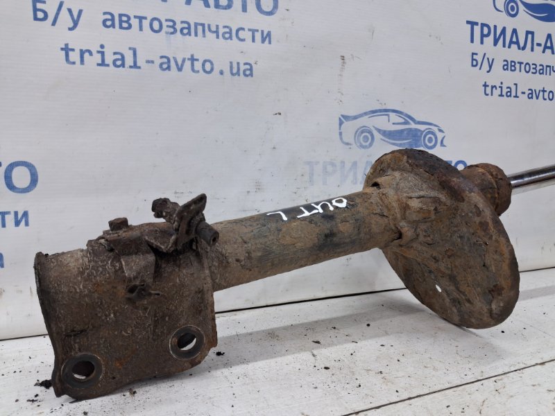 Амортизатор передний левый Mitsubishi Outlander cu 2.4 бензин 4G69