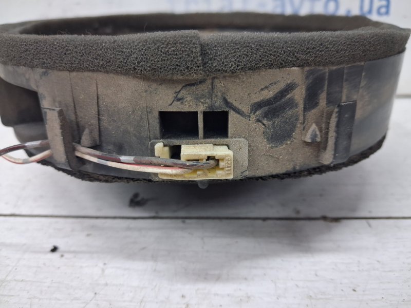 Динамик двери Mitsubishi L200 KB 2.5 Diesel 4D56