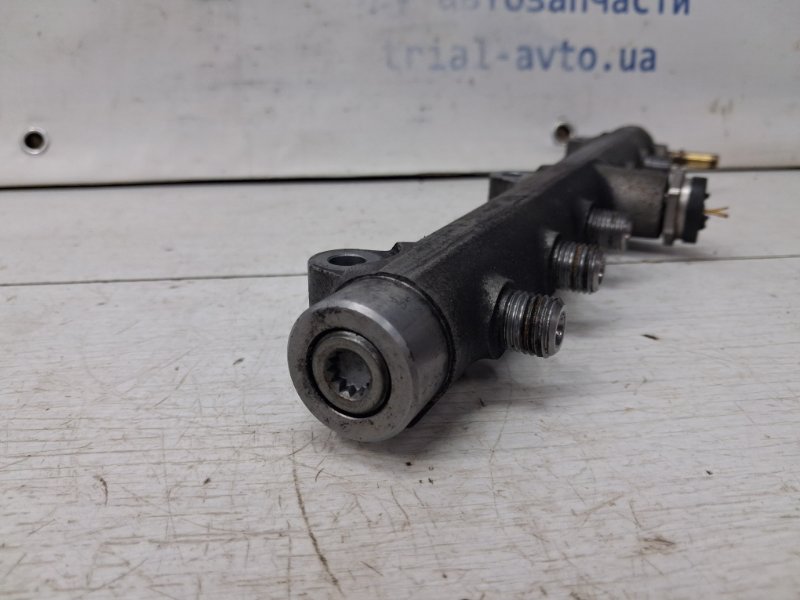 Топливная рампа Kia Sorento BL 2.5 diesel D4CB