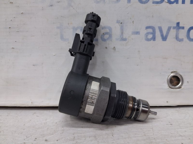 Датчик давления топлива в рейке Kia Sorento 2002-2011 BL 2.5 diesel D4CB 0281002507 Б/У