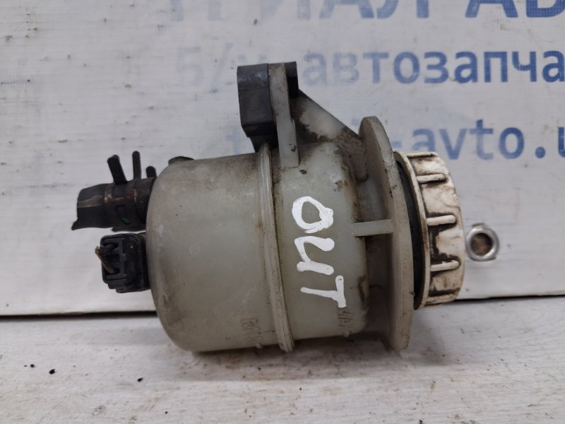 Бачок главного тормозного цилиндра Mitsubishi Outlander 2003-2006 cu 2.4 бензин 4G69 MR977457 Б/У