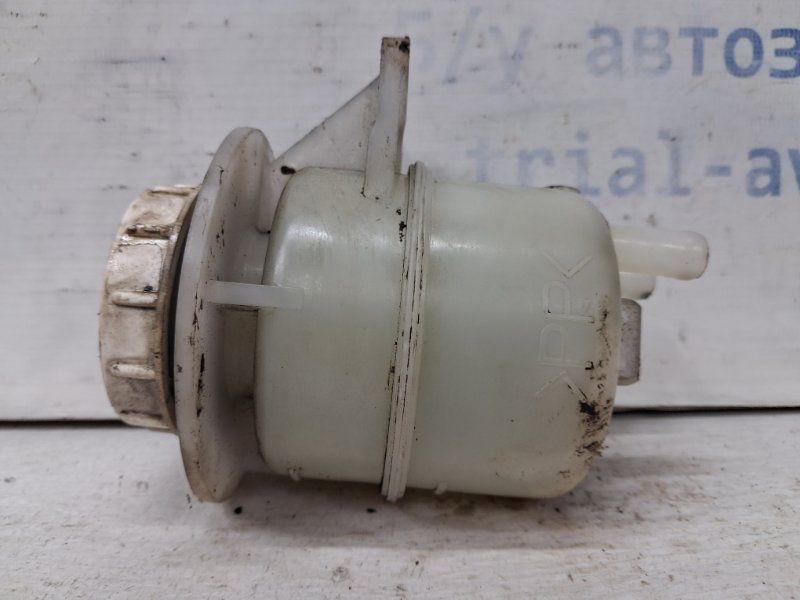 Бачок главного тормозного цилиндра Mitsubishi Outlander 2003-2006 cu 2.4 бензин 4G69 MR977457 Б/У