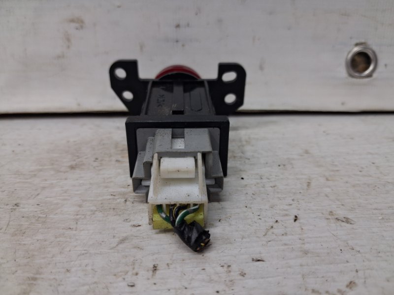 Кнопка аварийки Mitsubishi Outlander cu 2.4 бензин 4G69