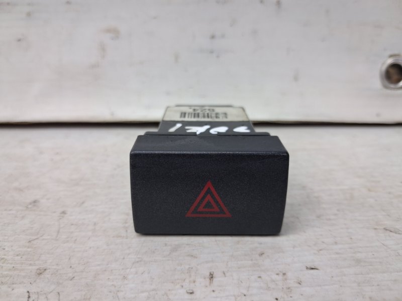 Кнопка аварийки Kia Sorento 2002-2011 BL 2.5 diesel D4CB 937303E500 Б/У