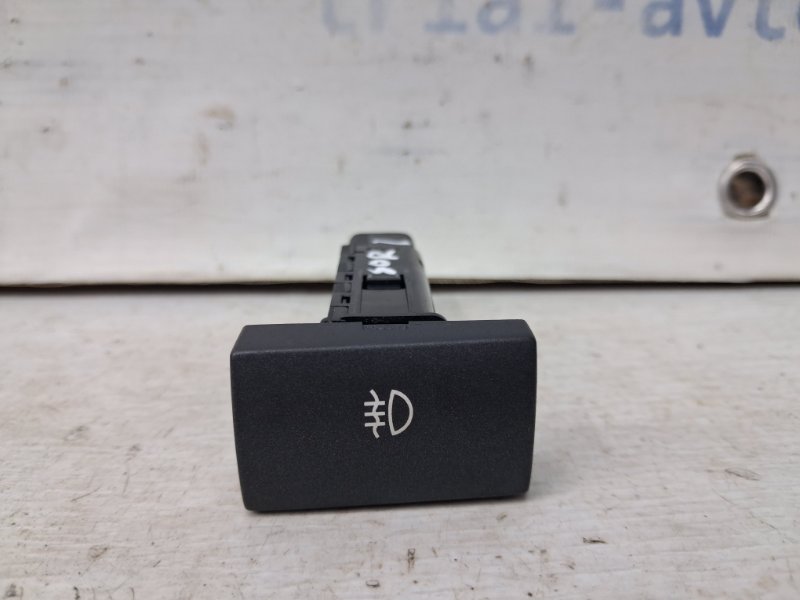 Запчасть кнопка противотуманок Kia Sorento 2002-2011 BL 2.5 diesel D4CB 937703E500 Б/У Кнопка противотуманок Kia Sorento 2002-2011 BL 2.5 diesel D4CB 937703E500 Б/У