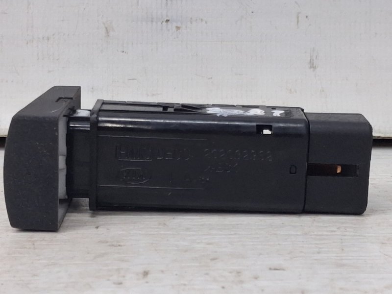 Кнопка подогрева Sorento 2002-2011 BL 2.5 diesel D4CB Кнопка подогрева Sorento 2002-2011 BL 2.5 diesel D4CB