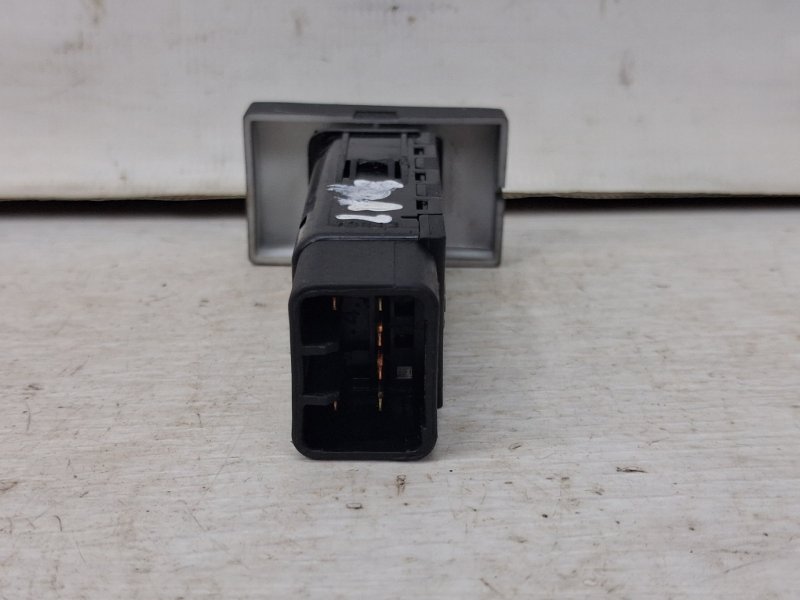 Кнопка подогрева Kia Sorento BL 2.5 diesel D4CB Кнопка подогрева Kia Sorento BL 2.5 diesel D4CB