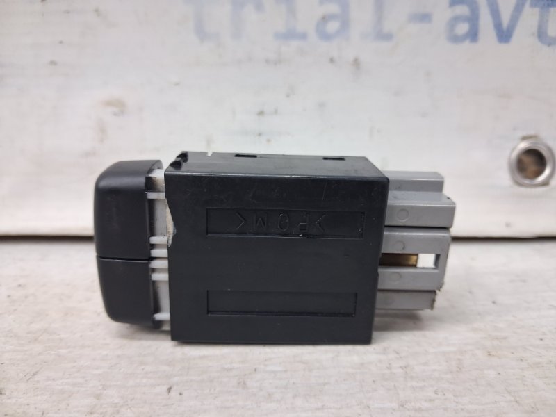 Кнопка противотуманок Outlander 2003-2006 cu 2.4 бензин 4G69