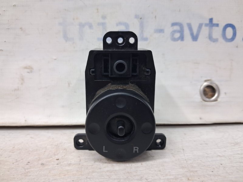 Запчасть корректор зеркал Hyundai Sonata 2004-2010 NF 2.4 бензин G4KC 935733K510 Б/У Корректор зеркал Hyundai Sonata 2004-2010 NF 2.4 бензин G4KC 935733K510 Б/У