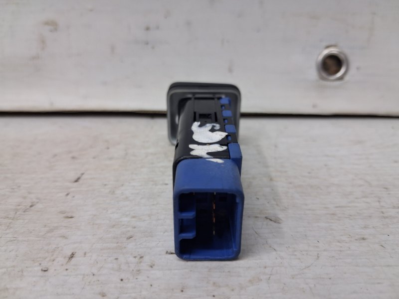 Кнопка подогрева Hyundai Sonata NF 2.4 бензин G4KC Кнопка подогрева Hyundai Sonata NF 2.4 бензин G4KC