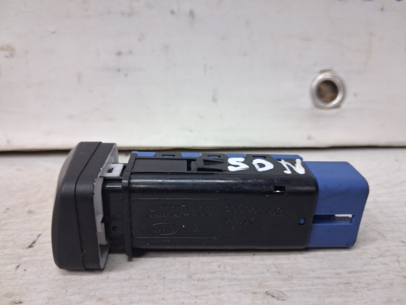 Кнопка подогрева Sonata 2004-2010 NF 2.4 бензин G4KC Кнопка подогрева Sonata 2004-2010 NF 2.4 бензин G4KC