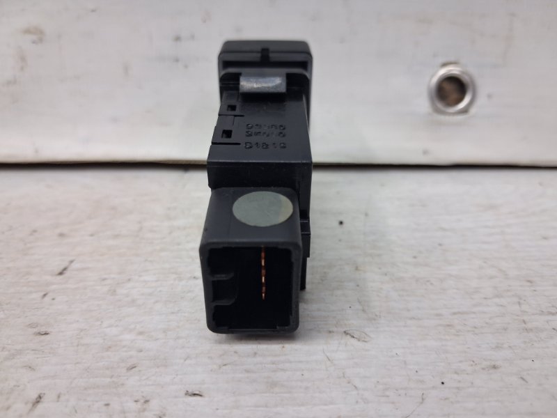 Кнопки управления Hyundai Sonata NF 2.4 бензин G4KC Кнопки управления Hyundai Sonata NF 2.4 бензин G4KC