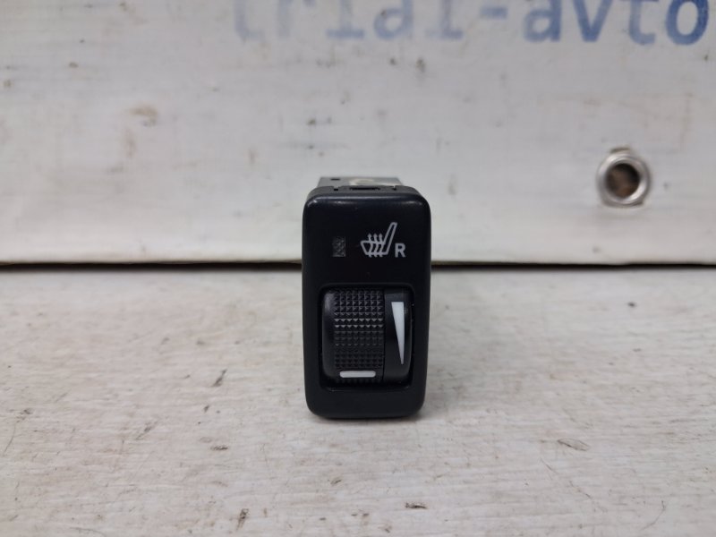 Кнопка подогрева Toyota Prado 2002-2009 J120 4.0 1GR-FE 8475160120 Б/У