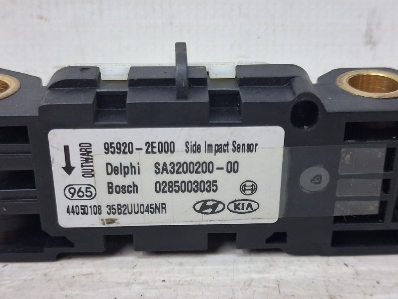 Датчик удара (AIRBAG) Hyundai Tucson JM 2.0 diesel D4EA Датчик удара (AIRBAG) Hyundai Tucson JM 2.0 diesel D4EA