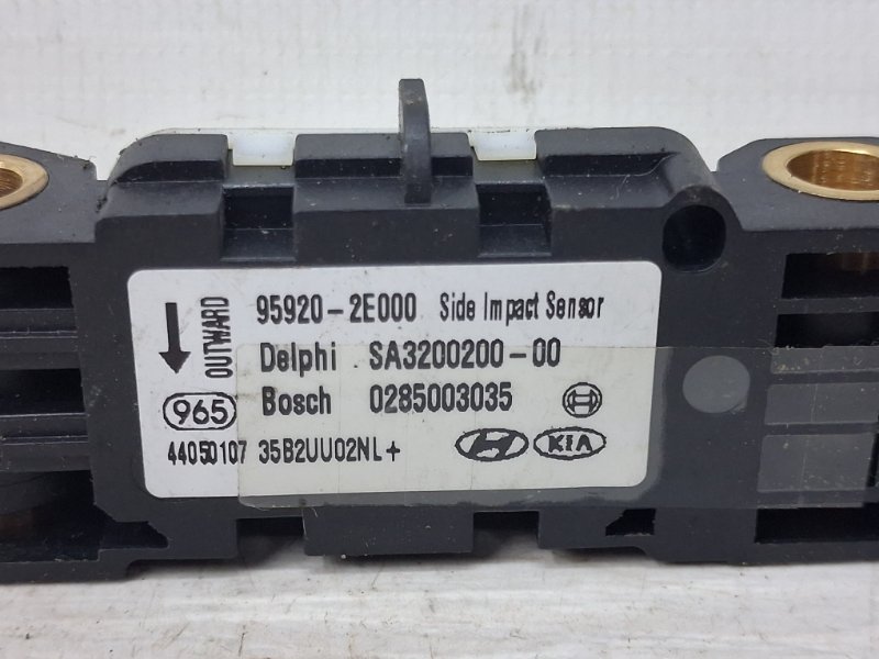 Датчик удара (AIRBAG) Hyundai Tucson JM 2.0 diesel D4EA Датчик удара (AIRBAG) Hyundai Tucson JM 2.0 diesel D4EA