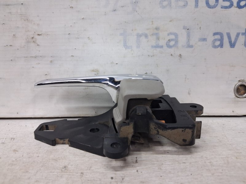 Ручка двери внутренняя левая L200 2006-2015 KB 2.5 Diesel 4D56