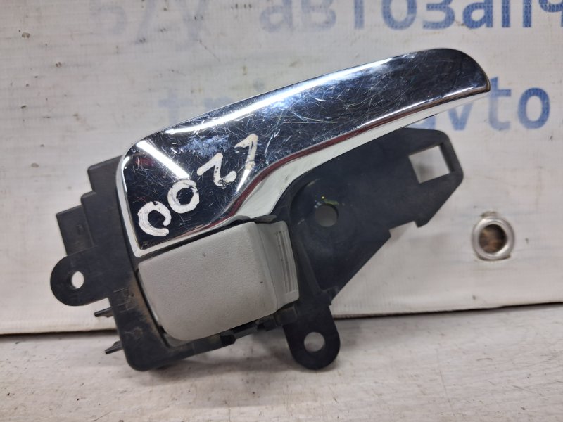Ручка двери внутренняя правая Mitsubishi L200 2006-2015 KB 2.5 Diesel 4D56 5716A088HA Б/У