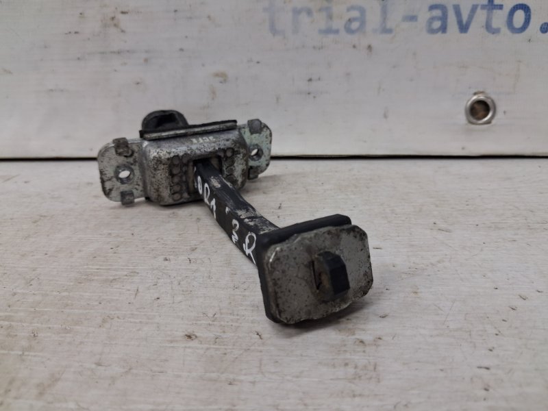 Ограничитель двери задний правый Kia Sorento BL 2.5 diesel D4CB