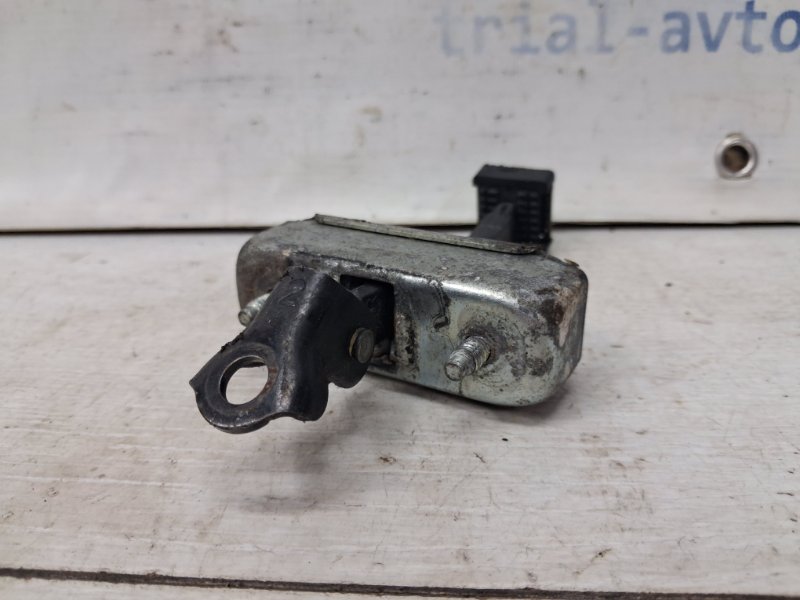 Ограничитель двери задний левый Prado 2002-2009 J120 4.0 1GR-FE