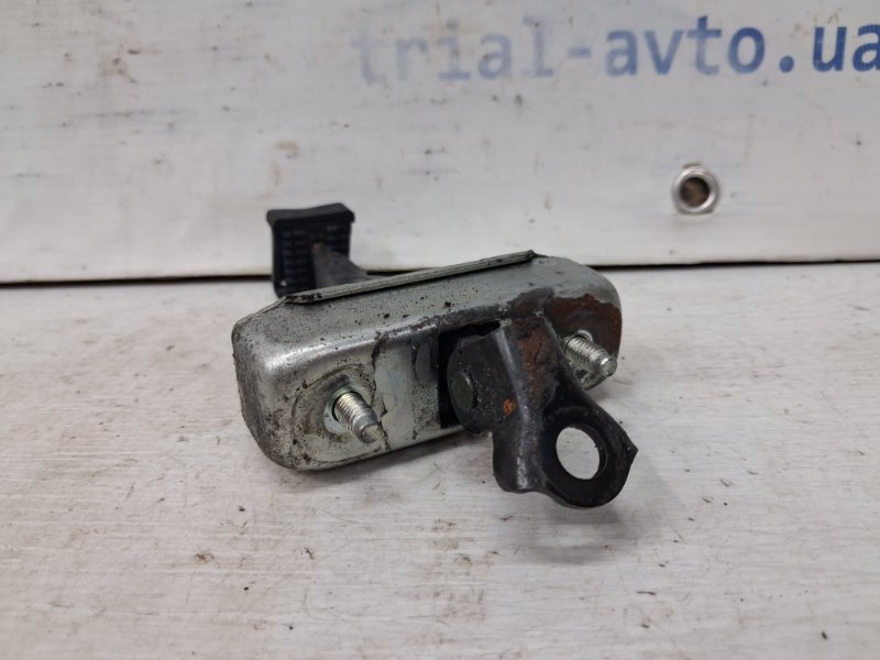 Ограничитель двери передний правый Prado 2002-2009 J120 4.0 1GR-FE Ограничитель двери передний правый Prado 2002-2009 J120 4.0 1GR-FE