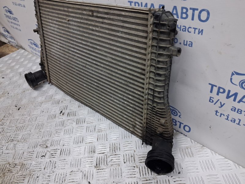 Радиатор интеркуллера Volkswagen Caddy 2k 1.9 diesel BJB