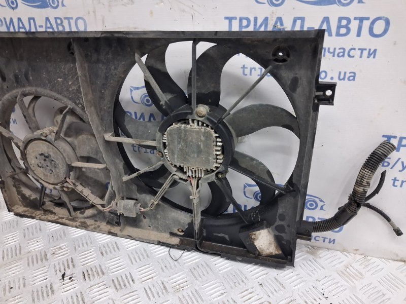 Диффузор с вентилятором радиатора Volkswagen Caddy 2k 1.9 diesel BJB Диффузор с вентилятором радиатора Volkswagen Caddy 2k 1.9 diesel BJB