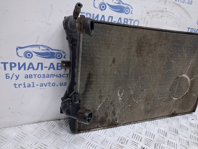 Радиатор основной Volkswagen Caddy 2k 1.9 diesel BJB Радиатор основной Volkswagen Caddy 2k 1.9 diesel BJB