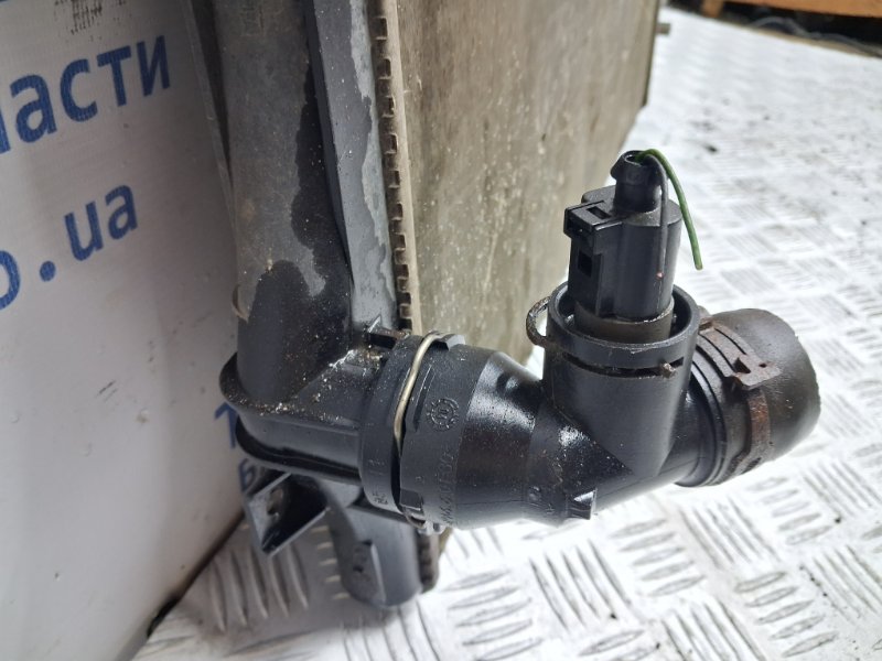 Радиатор основной Caddy 2003-2015 2k 1.9 diesel BJB Радиатор основной Caddy 2003-2015 2k 1.9 diesel BJB