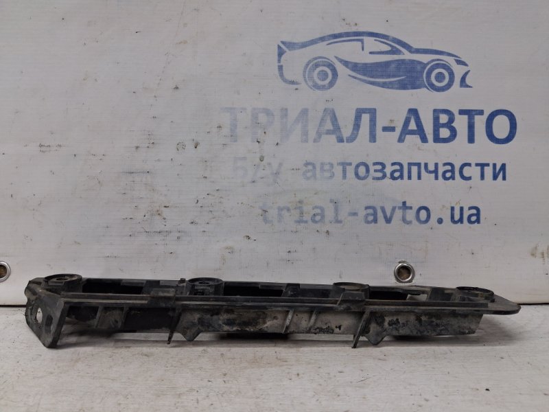 Кронштейн бампера передний левый Volkswagen Caddy 2k 1.9 diesel BJB Кронштейн бампера передний левый Volkswagen Caddy 2k 1.9 diesel BJB