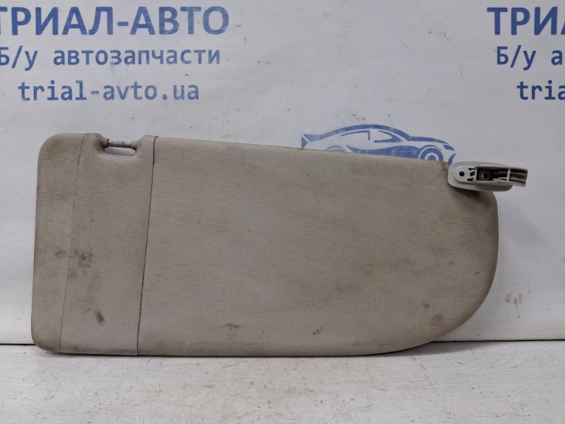 Запчасть козырек солнцезащитный правый Volkswagen Caddy 2003-2015 2k 1.9 diesel BJB 2K0857552D Б/У Козырек солнцезащитный правый Volkswagen Caddy 2003-2015 2k 1.9 diesel BJB 2K0857552D Б/У