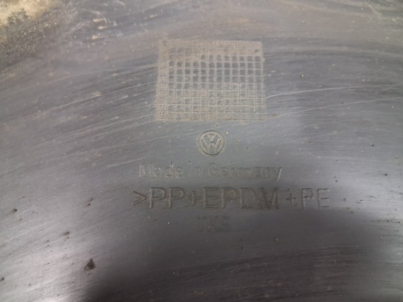 Подкрылок задний левый Caddy 2003-2015 2k 1.9 diesel BJB Подкрылок задний левый Caddy 2003-2015 2k 1.9 diesel BJB