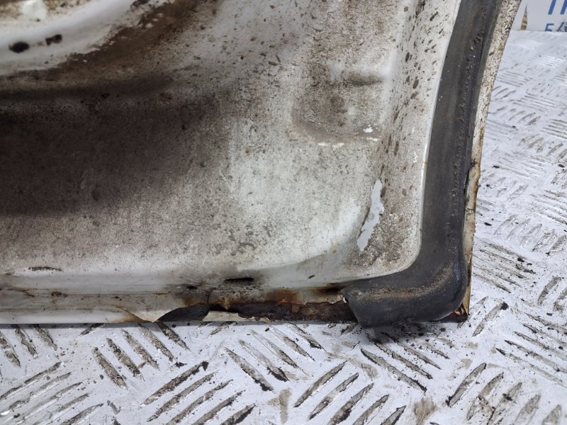 Дверь сдвижная правая Caddy 2003-2015 2k 1.9 diesel BJB Дверь сдвижная правая Caddy 2003-2015 2k 1.9 diesel BJB